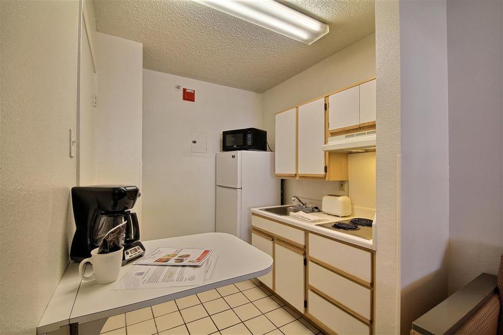 Studio 6-San Antonio, Tx - Medical Center 객실 사진